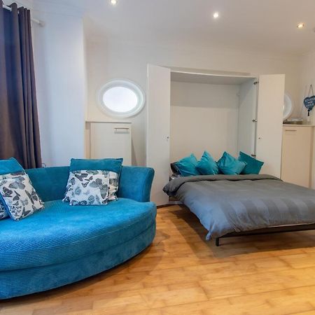 Spacious And Light Flat In Clapham London Exterior foto