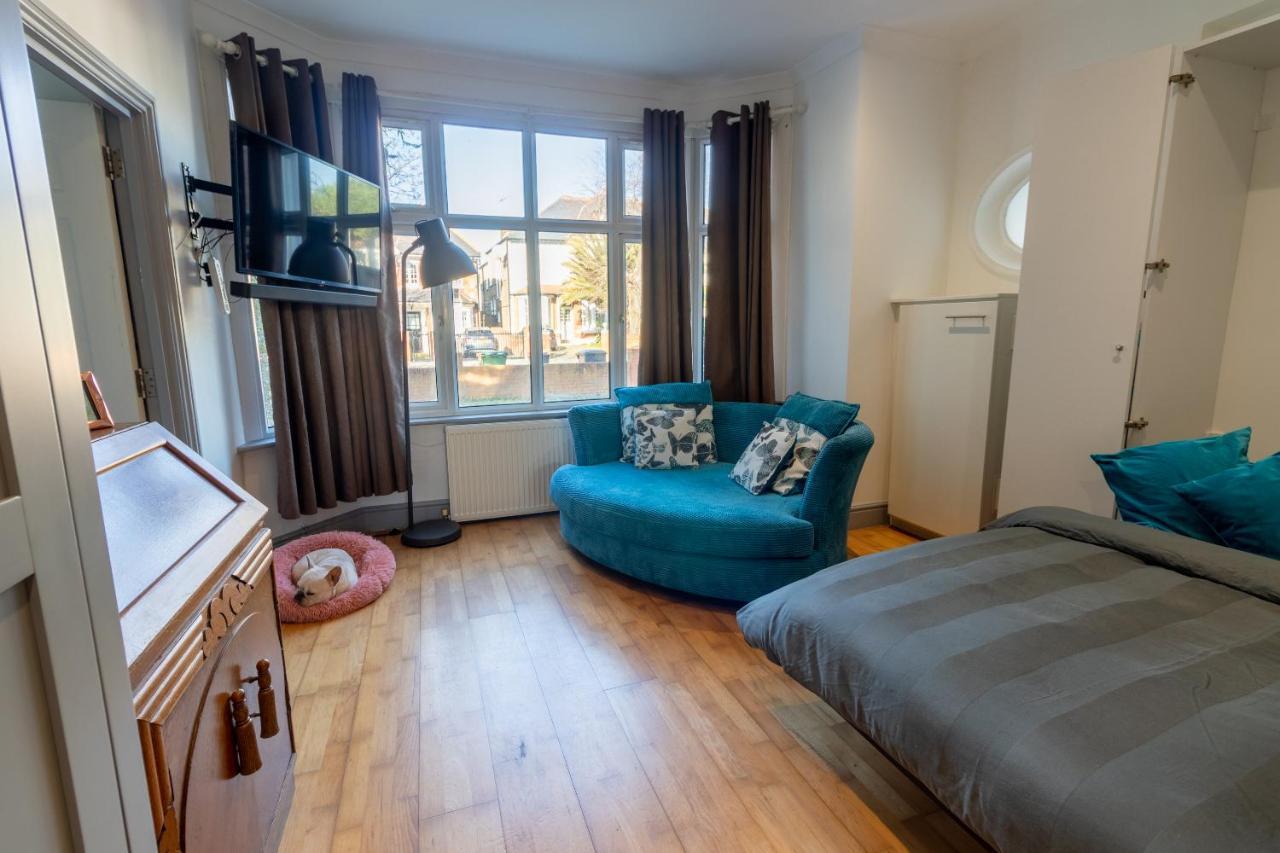 Spacious And Light Flat In Clapham London Exterior foto